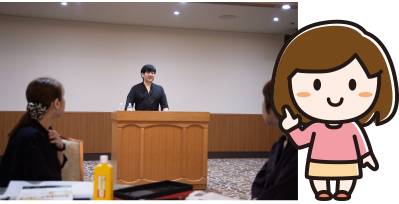 書道家の先生から説明を受ける体験会の様子